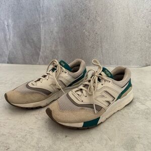 Women's New Balance Sneakers